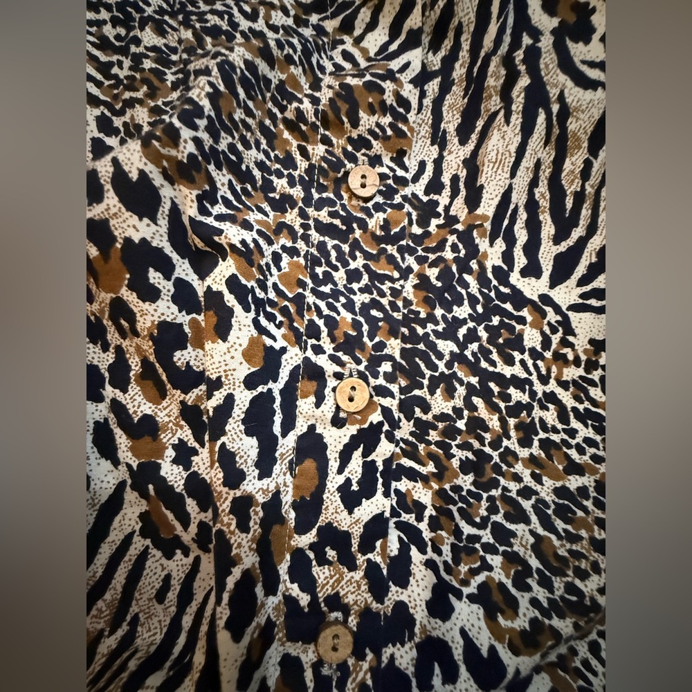 Tantrum Blues Vintage Denim Safari Button-Up Animal π¦ π¦ Shirt Size XL - Picture 10 of 16